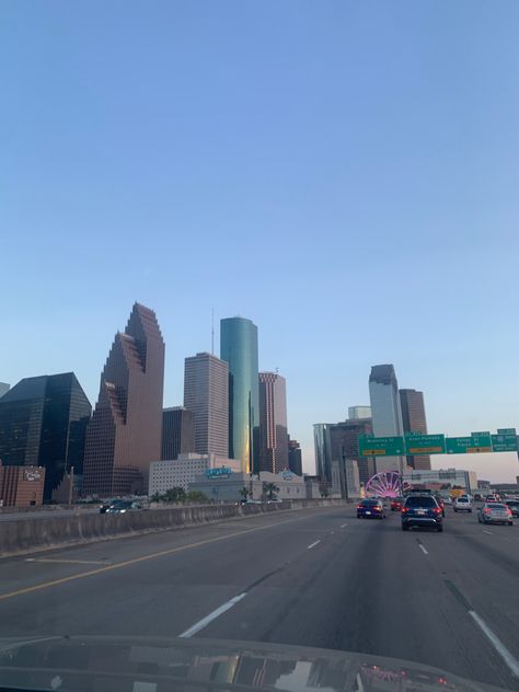 Aesthetic Houston Texas, Houston Texas Instagram Pictures, Houston Texas Downtown, Birthday In Houston, Houston City Aesthetic, Houston Downtown Night, University Of Houston Aesthetic, Downtown Houston Aesthetic, Downtown Houston At Night