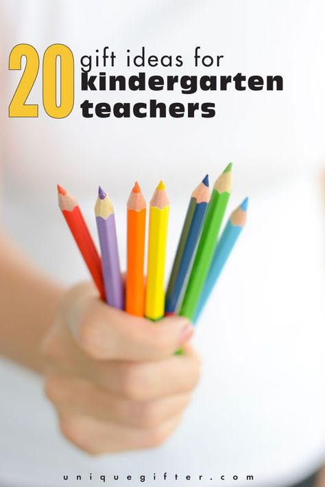 What a great list of thank you gift ideas for kindergarten teachers - I know my kid's teacher will love #20! Coworker Holiday Gifts, Ideas For Kindergarten, Kindergarten Teacher Gifts, Christmas Gift Inspiration, Coffee Gift Basket, Family Holiday Gifts, Kindergarten Gifts, Unique Gifts For Kids, Chocolate Gifts Basket