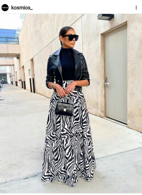 Classy Sunday Outfit, Urban Modesty, A Line Skirt Outfits, Maxi Skirt Outfit, Outfit Elegant, Modesty Outfits, Maxi Skirt Outfits, Maxi Dress Outfit, Stylish Work Attire