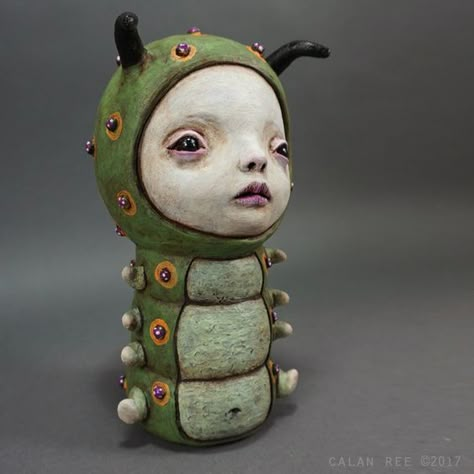 Surrealism Dark, Kawaii Creepy, Handbuilt Pottery, Dark Kawaii, Arte Peculiar, Sculpture Art Clay, Clay Art Projects, Mushroom Art, Creepy Art