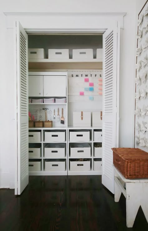 Closet Office Organization, Office Craft Room Combo, Craft Room Closet, Craft Room Organization Ideas, Craft Closet Organization, Home Office Closet, Craft Office, Craft Closet, Room Organization Ideas