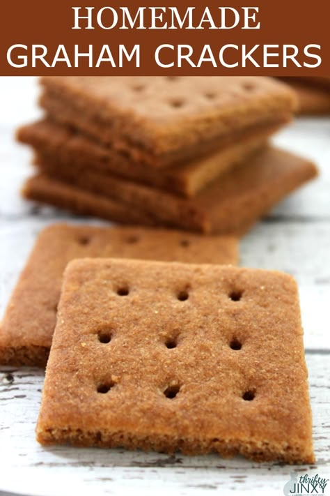 Homemade Cinnamon Graham Crackers, Home Made Graham Crackers, Cinnamon Graham Cracker Recipes, Cinnamon Crackers, Graham Crackers Recipe, Cracker Ideas, Homemade Crackers Recipe, Graham Cracker Recipes, Biscuits Graham