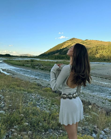 Jackson Hole 🤍🤠🐴 🌾🏔️ | Instagram Jackson Hole Summer, Jourdan Sloane, Country Concert Outfit Ideas, Country Concert Outfits, Nashville Outfits, Concert Outfit Ideas, Country Dresses, Country Concert Outfit, Mia 3