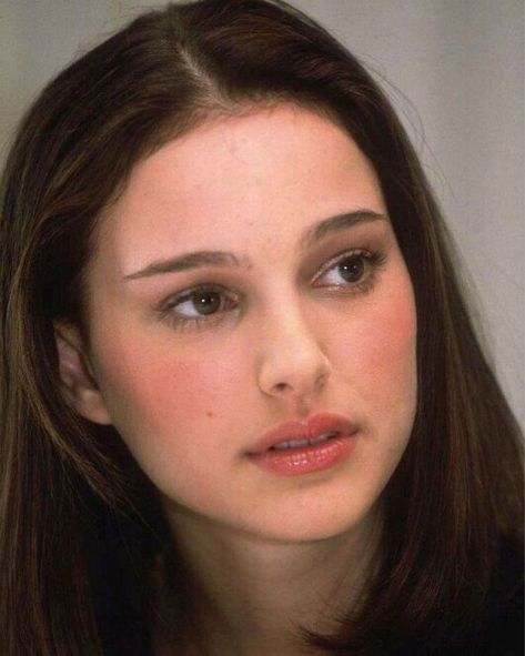 Emmanuelle Vaugier, Georgina Sparks, Natalie Portman, Iconic Women, Fan Fiction, Pretty Makeup, It Girls, Looks Vintage, Maquillaje De Ojos