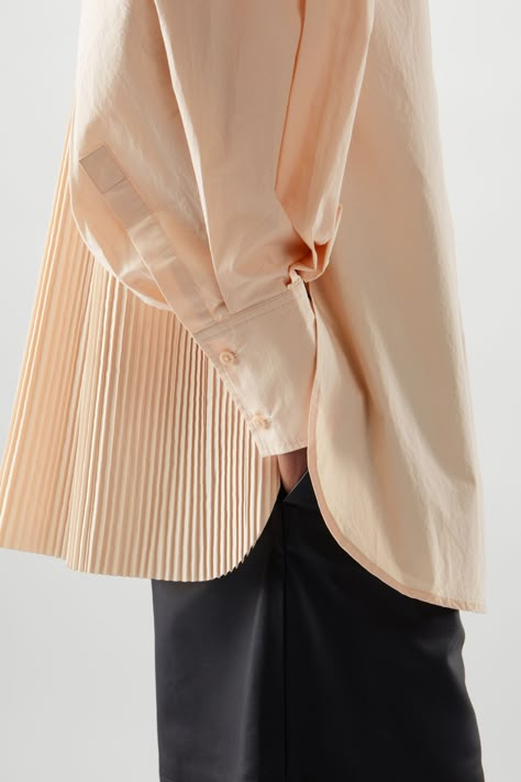 Pleats Fashion, Panel Shirt, Dusty Peach, Peach Shirt, Silk Blouses, Design Wardrobe, Modesty Fashion, Denim Shirts, Shirts And Blouses