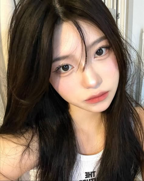 Makeup Cantik, New Hair Trends, Soft Makeup Looks, Dewy Makeup, Cute Makeup Looks, Trending Haircuts, Gorgeous Makeup, Korean Hairstyle, Try Something New