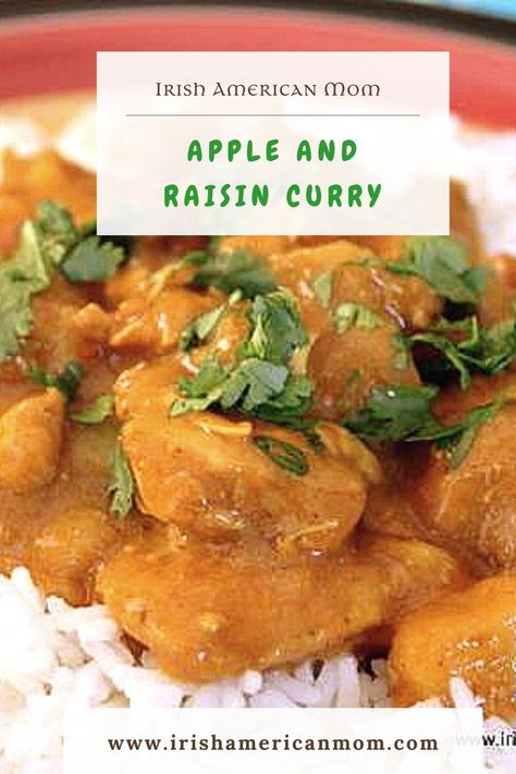 Irish people love a good curry. Here's one of my favorite curry recipes with a hint of sweetness from apples and raisins. #curry #chickencurry #applesandraisins #Indianfood Best Curry, Irish Style, Turmeric Recipes, Easy Curry, American Mom, Easy Chicken Curry, Naan Bread, Curry Chicken Recipes, Curry Recipe