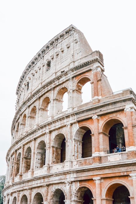 Ancient Rome Aesthetic, Rome Architecture, Ancient Roman Architecture, European City Breaks, Roman Architecture, Roman Art, Baroque Architecture, Classical Architecture, Ancient Architecture