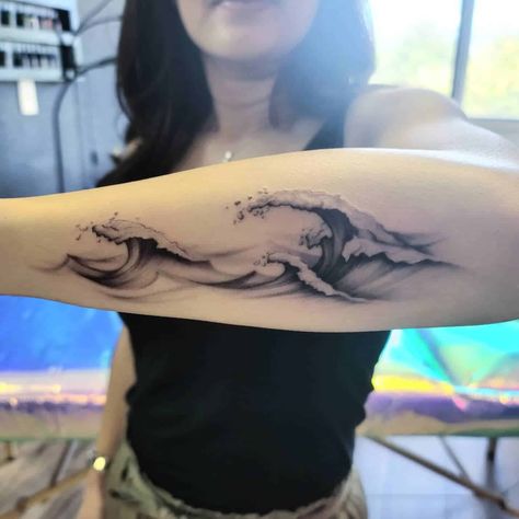 Family Wave Tattoo, Crashing Wave Tattoo, Shaded Wave Tattoo, Tide Tattoo Ocean, Realistic Wave Tattoo, Waves Tattoo Sleeve, Wave Sleeve Tattoo, Ocean Beach Tattoo, Waves Tattoo Design