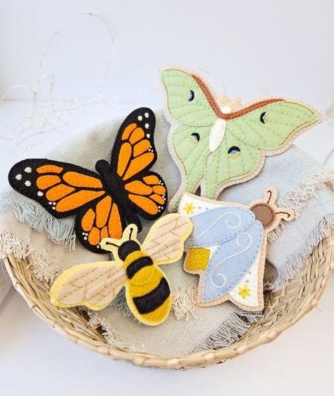 DIY Embroidered Felt Firefly - Free Pattern - The Yellow Birdhouse Free Pattern Felt Animals, Bug Felt Pattern, Felt Insects Free Pattern, Bee Felt Ornament, Cottagecore Felt Crafts, Diy Felt Butterfly, Felt Butterfly Mobile, Free Christmas Felt Patterns, Free Felt Crafts Patterns Templates