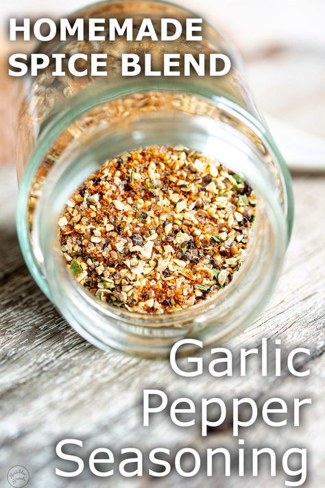 Garlic Pepper Seasoning is a versatile mix of herbs and spices that can enhance the flavor of your dishes. You can sprinkle it over chicken, steak, pork, shrimp, and veggies before roasting. It can be stored for up to six months, making it a convenient pantry staple. Adjust the salt and sugar content to your preference. Salt Pepper Garlic Blend, Steak Spices Seasoning Mixes, Salt Pepper Garlic Ratio, Salt Pepper Garlic Seasoning Recipe, Garlic Pepper Seasoning Diy, Salt Pepper Garlic Seasoning, Spg Spice Recipe, Seasoned Pepper Recipe, Seasoned Salt Recipe