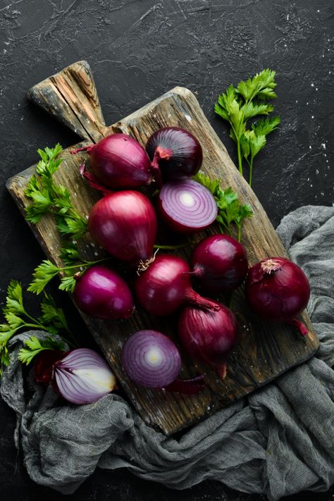 Onions Photography, Onion Photography, Vegetable Photography, Seed Salad, Sliced Onion, Vegetables Photography, Yellow Corn, Heirloom Vegetables, Fruit Photography