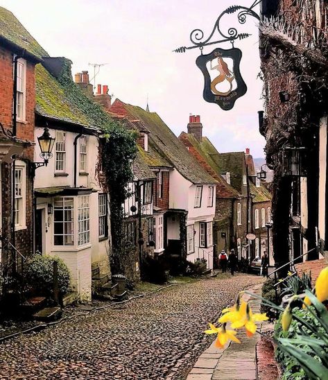 Rye, East Sussex, England Sussex England, English Village, Voyage Europe, English Cottage, East Sussex, English Countryside, England Travel, Pretty Places, Rye