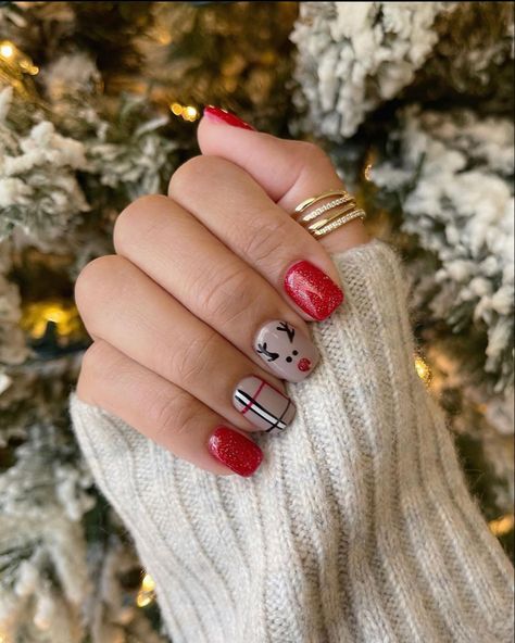 Nail Art Noel, Plaid Nails, Fancy Nails Designs, Cute Christmas Nails, Christmas Gel Nails, Christmas Nails Easy, Get Nails, Xmas Nails, Chic Nails