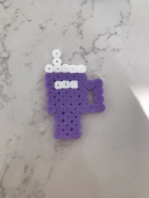 Cute And Easy Perler Bead Ideas, Easy Fuse Bead Patterns, Purple Perler Bead Patterns, Easy Perler Bead Patterns Minis, Preppy Perler Bead Ideas, Pearl Or Beads Ideas, Pyssla Ideas Cute, Pyssla Ideas Easy, Taylor Swift Perler Beads