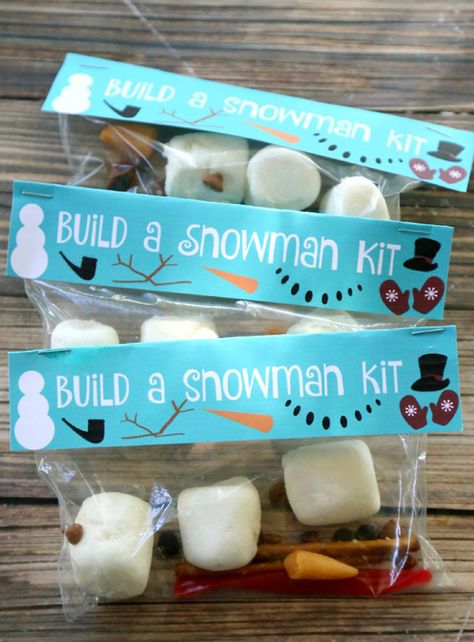 Kids Christmas Crafts, Snowman Kit, School Christmas Party, Christmas Party Activities, Fun Winter Crafts, Kids Christmas Party, Christmas School, Winter Crafts For Kids, Preschool Christmas