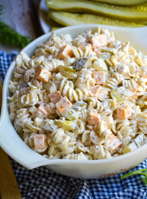 Pasta Salad With Greek Yogurt, Dressing For Pasta Salad, Creamy Dill Dressing, Creamy Pasta Salad Recipe, Pickle Pasta Salad, Pickle Pasta, Warm Weather Recipes, Dill Pickle Pasta Salad, Bacon Ranch Pasta Salad