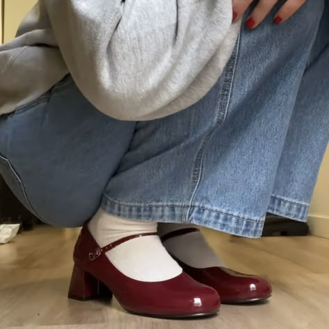 Dr Shoes, Girly Shoes, Aesthetic Shoes, Downtown Girl, 가을 패션, Celebrity Outfits, Pretty Shoes, Dream Shoes, Mode Vintage