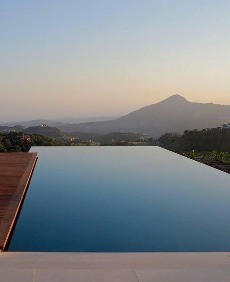 Moderne Pools, Edge Pool, Infinity Pools, Urban Interiors, Andalucia Spain, Modern Pools, Dream Pools, Swimming Pool Designs, Landscaping Tips