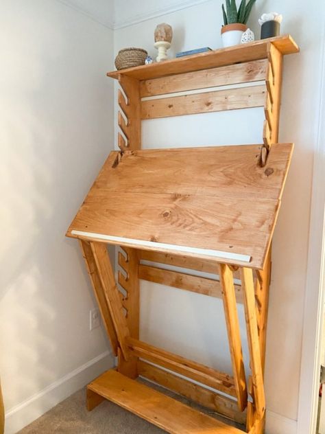 Diy Drafting Table How To Make, Fold Out Drafting Table, Diy Drafting Table Ideas, Drafting Table Diy, Artist Table Ideas, Drawing Desk Setup, Diy Drawing Table, Diy Drafting Table, Drafting Table Ideas