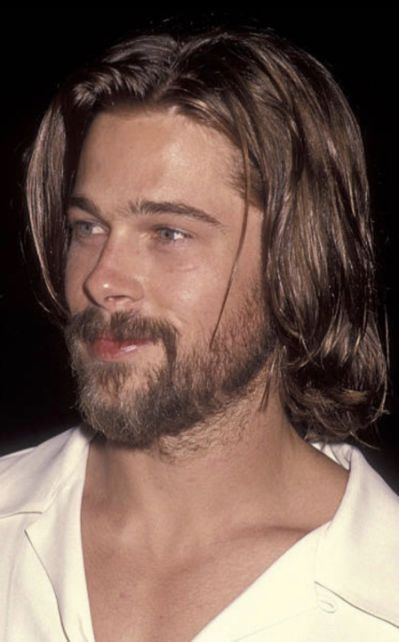 Brad Pitt With Beard, Brad Pitt Beard, Brad Pitt Long Hair, Psl Gods, Long Hair Beard, Men 90s, Moda Hippie, Short Beard, Grace Moretz