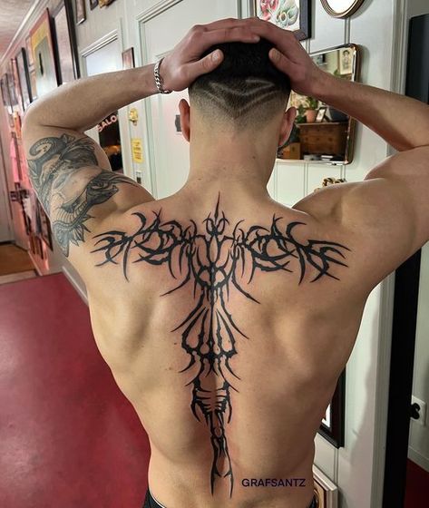 Back Tattoos For Guys Upper, Blitz Tattoo, Mens Body Tattoos, Masculine Elegance, Cool Back Tattoos, Body Tattoo Design, Upper Back Tattoos, Tattoo Inspiration Men, Back Tattoos For Guys