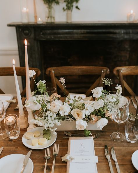 A little more from this beautiful day. An abundance of seasonal early August florals for F & J at @aswarbyrectory and captured by @rosiemaykelly 🌿 . . . . #elderandwild #weddingflowers #gardenstylebouquet August Florals, Meadow Arrangement, August Wedding Flowers, Natural Wedding Flowers, Beautiful Floral Arrangements, Nottingham Uk, Simple Wedding Centerpieces, Wedding Party Flowers, Wedding Options