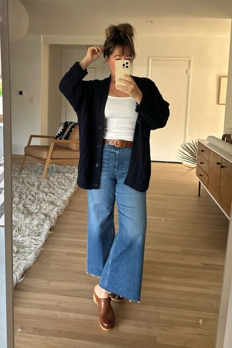 Outfit For Xl Women, Wide Leg Pants With Clogs, Midsize Womens Outfits, Style Inspiration Petite Curvy, Outfit Ideas Winter Women, 30 Mom Style Outfit, Teacher Inservice Day Outfit, Anthro Style Fashion, Emily Wrecker