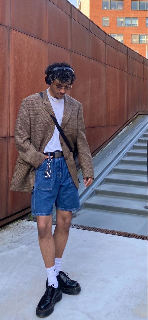 2023 Mens Outfit, 2024 Men's Summer Fashion, Men Fashion Aesthetic Summer, History Museum Outfit, Denim On Denim Outfit Street Style, Masculine Spring Outfits, Hot Weather Mens Outfits, Summer Streetwear Men Urban Fashion, Summer Outfits Men Streetwear Street Fashion