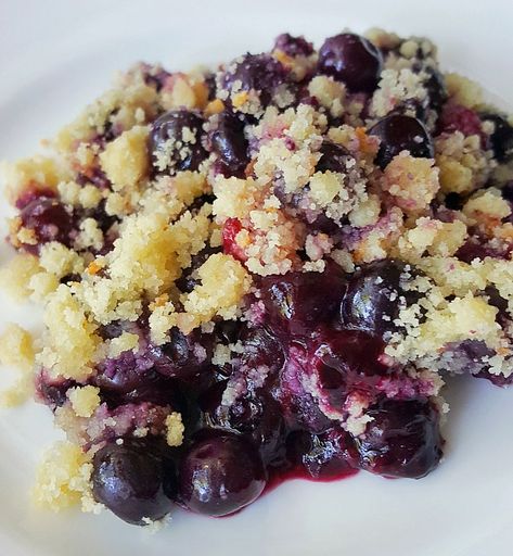 Low Carb Blueberry Cobbler, Gluten Free Blueberry Cobbler, Low Carb Blueberry, Easy Blueberry Cobbler, Keto And Gluten Free, Cobbler Topping, Keto Fruit, Fruit Cobbler, Blueberry Desserts