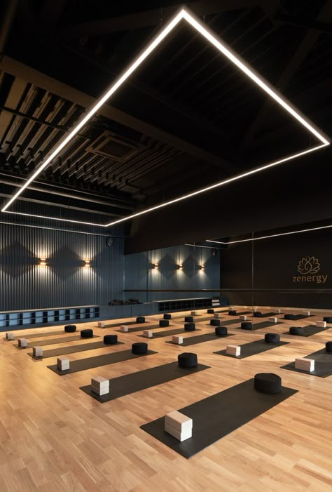 Boutique Gym Design, Yoga Studio Interior, Gym Architecture, Fitness Center Design, Yoga Room Design, Dance Studio Design, Boutique Gym, Gym Lighting, Gym Design Interior