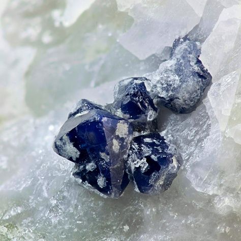 Spinel Meaning, Kinds Of Crystals, Limestone Quarry, About Crystals, Blue Spinel, Crystal Meanings, Crystals Stones, Gems And Minerals, Crystal Gems