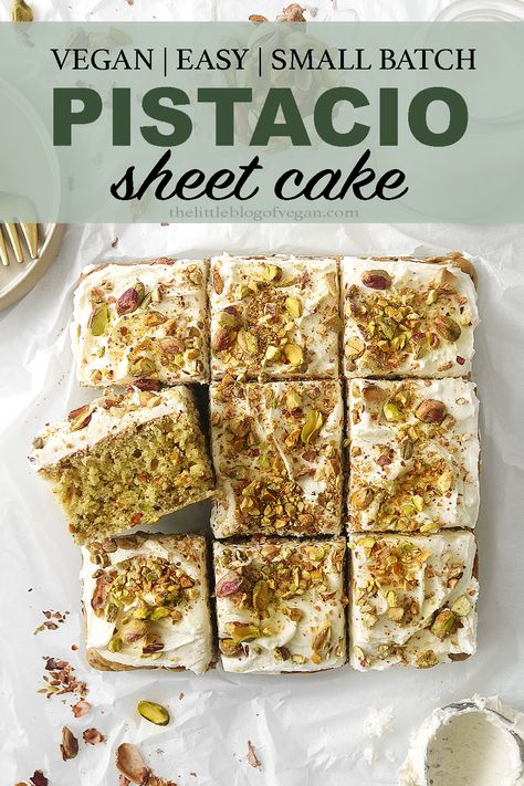 Pistachio cake with cream cheese frosting Best Pistachio Cake, Vegan Pistachio Cake, Lemon Pistachio Cake, Vegan Carrot Cake Recipe, Vegan Pistachio, Pistachio Cake Recipe, Healthy Cream Cheese, Cream Cheese Frosting Easy, Vanilla Cream Cheese