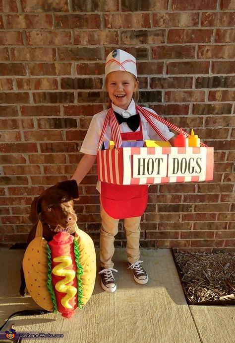 Hot DOG Vendor - 2018 Halloween Costume Contest Hot Dog Costume, Diy Group Halloween Costumes, Punny Halloween Costumes, Halloween Costume Puns, Hotdog Costume, Baby Kostüm, Halloween Costume Contest, Dog Halloween Costumes, Group Halloween Costumes