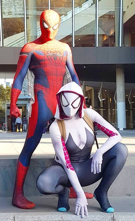 Couples Costumes Video Games, Spiderman And Spider Gwen Costume, Spider Man And Mj Costume, Spiderman And Gwen Costume, Spider Man And Gwen Costume, Miles And Gwen Costume, Gwen Spiderman Costume, Spider Man Couple Costume, Halloween Costume Trio