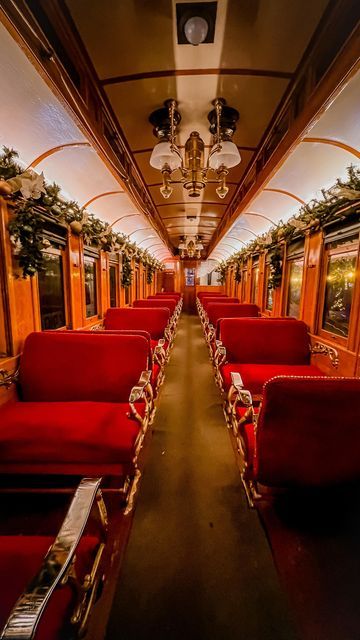 Christmas Aesthetic Polar Express, Polar Express Experience, Christmas Train Ride, Christmas Wallpaper Polar Express, Polar Express Wedding, Polar Express Background, The Polar Express Aesthetic, Polar Express Wallpaper, Polar Express Aesthetic