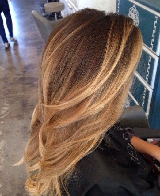 COLOR ! Golden Hair With Dark Roots, Golden Blonde Brown Balayage, Honey Blond Dark Roots, Golden Brown Hair With Dark Roots, Honey Blonde Hair Babylights, Golden Hair Dark Roots, Caramel Golden Balayage, Golden Blonde Hair With Dark Roots Balayage, Golden Honey Blonde Balayage On Dark Hair