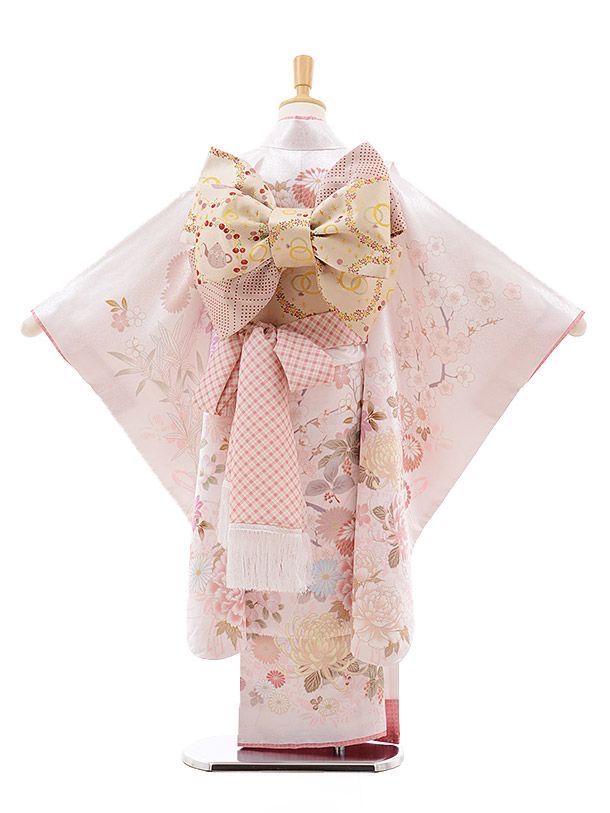 Japanese Traditional Accessories, Pink Haori, Sakura Accessories, Outfits Punk, Messy Aesthetic, Pretty Kimonos, Cute Kimonos, Japanese Traditional Clothing, 일본 패션