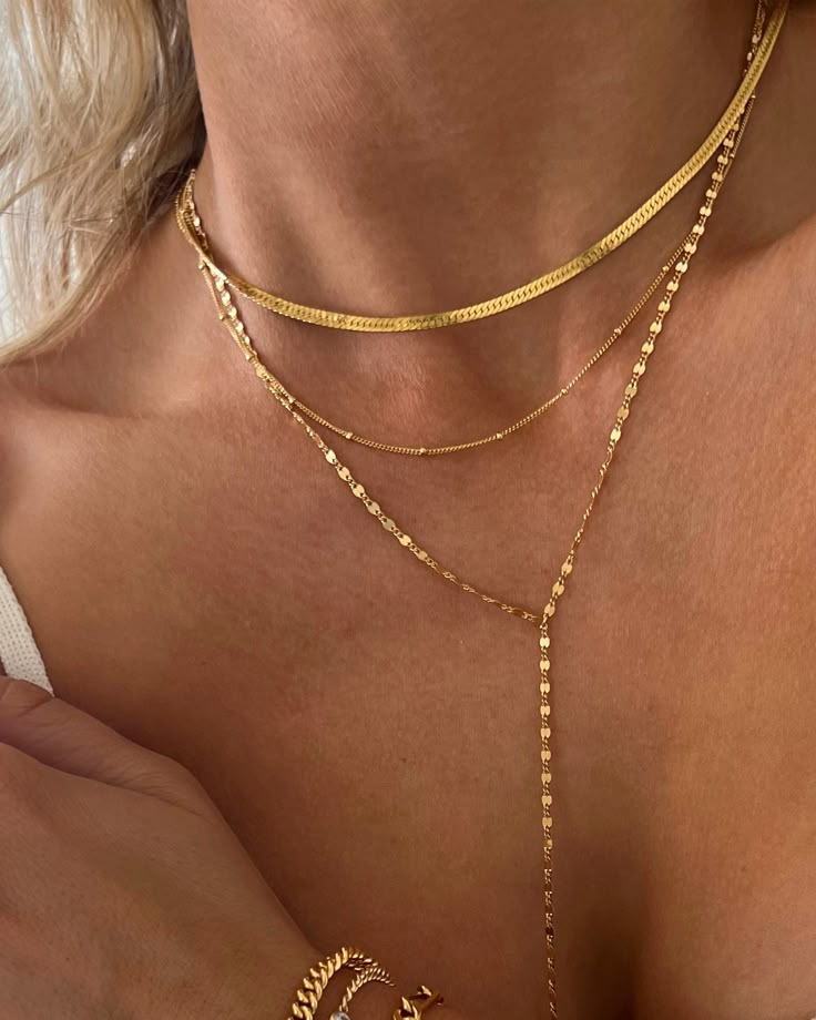 "Dainty gold necklace 14k gold filled. Perfect for everyday wear and to layer with other necklaces.  Dimensions 1\" thickness and 16\", 18'', or 20'' length.  Materials 14k gold filled *Hypoallergenic *Nickel free *Water resistant Notes ~ Soft jewelry pouch included.  ~ Limit contact with water for longer durability and prevent tarnishing ~ Avoid contact with household chemicals like perfume, sprays, lotions, sunscreen and hair products.  ~ Store your jewelry separately from other jewelry when not in use. Secure clasps and closures to avoid scratches and tangled chains. Ideally, we recommend to keep your jewels in a safe and dry place like a jewelry box or the soft pouch included. ~ Clean your jewelry with warm water and mild soap and use a polishing cloth if needed.  ~ Please message us f Fine Gold Chain Necklace, Dainty Long Necklace, Dainty Lariat Necklace, Formal Jewelry Gold, Prom Jewelry Gold, Dainty Silver Jewelry, Gold Necklace Long, Layered Gold Jewelry, Dainty Necklace Gold