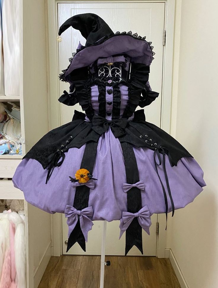 【-Magic Sweetheart-】 #Halloween Lolita Jumper Dress

◆ Shopping Link >>> https://lolitawardrobe.com/magic-sweetheart-halloween-lolita-jumper-dress_p7563.html Halloween Themed Dress, Cute Halloween Dresses, Kawaii Witch Costume, Kawaii Witch Outfit, Baju Halloween, Cute Witch Outfits, Witch Outfit Halloween, Halloween Oc, Cosplay Outfit Ideas