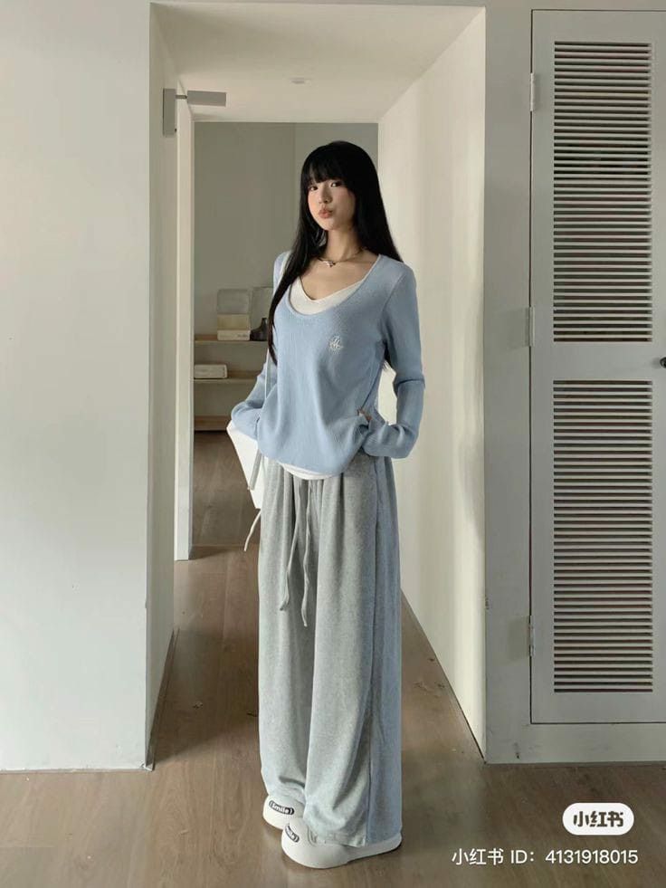 Lunar New Year Outfit Casual, Spring Korean Outfit, Chinese Douyin, Korean Fashion Grunge, Y2k Acubi, House Outfit, Simple Streetwear, Trendy Tiktok, Rockstar Girlfriend