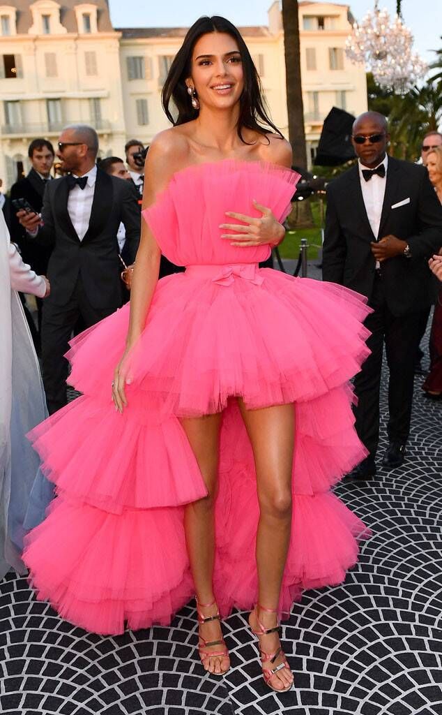 Kendall Jenner Pink Tulle Dress, Kendall Jenner Tulle Dress, Pink Dress Kendall Jenner, Kendall Pink Dress, Kendall Jenner In Pink, Dresses Kendall Jenner, Kendall Jenner Pink, Tulle Pink Dress, Pink Big Dress