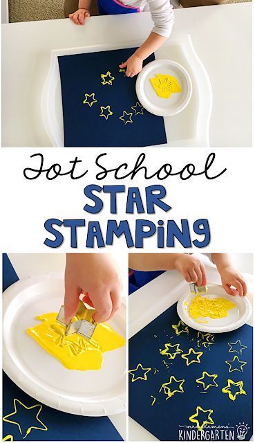 Star Stamping! A fun hands-on way to talk about stars and the solar system with toddlers and preschoolers. Great activity for a space unit! #teachingspace #solaractivities #spaceactivities Space Kindergarten, Preschool Camping, Space Theme Preschool, Space Lessons, Space Preschool, Space Crafts For Kids, Space Week, Tata Surya, Space Unit