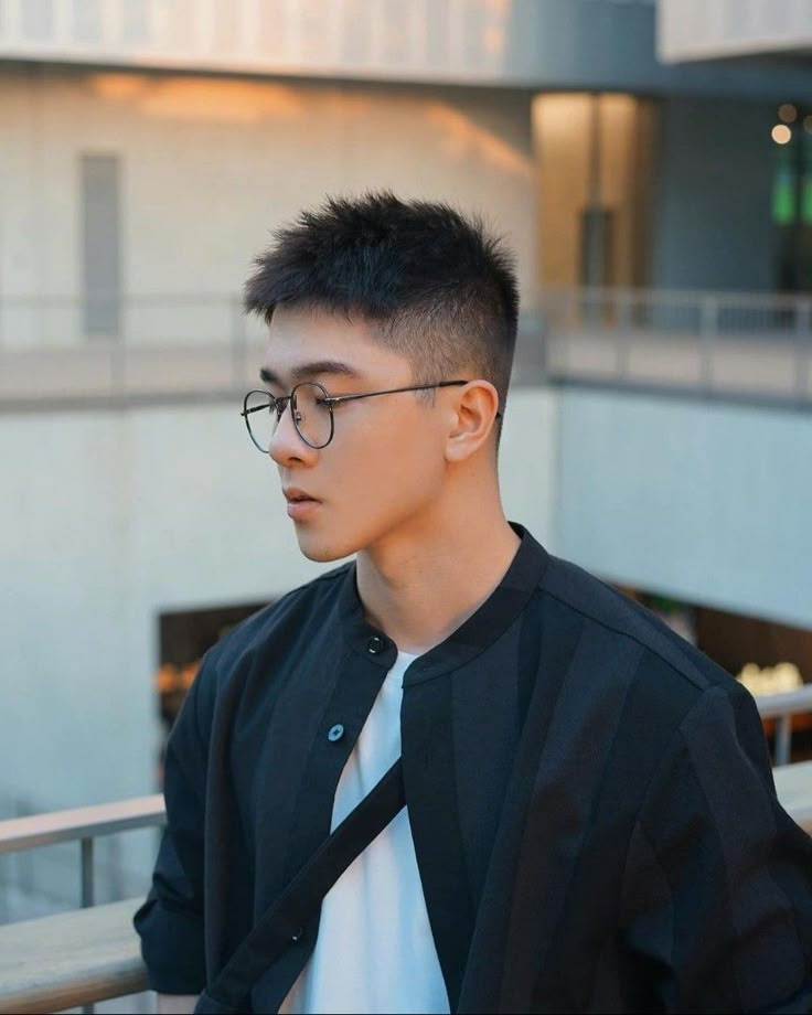 Short Mowhak Hairstyle Mens, Asian Taper Haircut, Asian Male Haircut Short, Male Short Haircut, Male Undercut, Asian Fade, Asian Men Hairstyle Short, Asian Fade Haircut, Straight Hairstyles Men