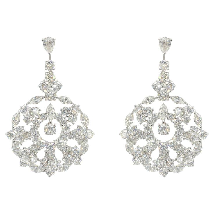 Graff Diamond 'Snowflake' Earrings This pair of earrings has pear, marquise and circular-cut diamonds weighing total approximately 28.36 carats of very fine quality diamonds all set in 18k white gold, signed Graff, no xxxx, comes with Graff pouch. Dimensions: 6.0 cm; Graff Diamonds, Fine Jewelry Earrings, Gold Snowflake, Snowflake Earrings, Halo Earrings, Clover Earrings, Halo Earrings Studs, Expensive Jewelry, White Gold Earrings