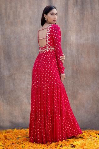 fashion gala, crop top lehenga, lehenga crop top blouse, lehenga, lehenga blouse, lehenga crop top design, lehenga choli, lehenga crop top, lehenga blouse design, net lehenga blouse design, beautiful crop top lehenga,best crop top lehenga designs, lehenga designs, lehenga crop top designs, lehenga crop top ki design, lehenga collection, crop top designs for lehenga 2023 #croptoplehenga #croptopblouse #croptoplehengacollections #lehenga #lehengacholi #lehengablouse #fashiongala Rani Pink Gown, Different Suit Designs For Women, Back Anarkali Design, Back Neck For Anarkali Dress, Rani Color Suit, Suits Back Design Neck, Anarkali With Saree, Net Fabric Outfit Ideas, Rani Pink Anarkali Suit