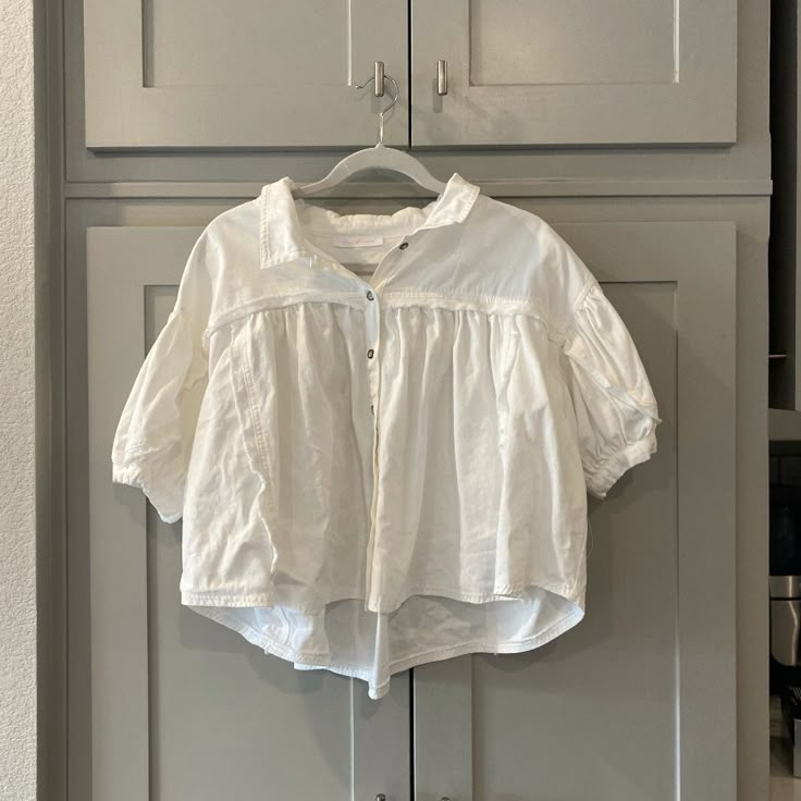 Ces Femme White Denim Button Down Top Size M New Without Tags, Perfect Condition Never Worn Please Comment/Message Any Questions, I Am Happy To Help! I Consider All Reasonable Offers! Also Please Note That If You Bundle 2+ Items In My Shop There Is A 20% Discount White Tops With Button Cuffs For Day Out, Casual Cotton Blouse With Button Closure, Cotton Button-up Blouse With Snap Buttons, Cotton Blouse With Button Closure For Daywear, Spring Tops With Snap Buttons In Relaxed Fit, Relaxed Fit Top With Snap Buttons For Spring, Casual Spring Blouse With Back Button Closure, White Relaxed Fit Tops With Snap Buttons, Casual Cotton Blouse With Snap Buttons