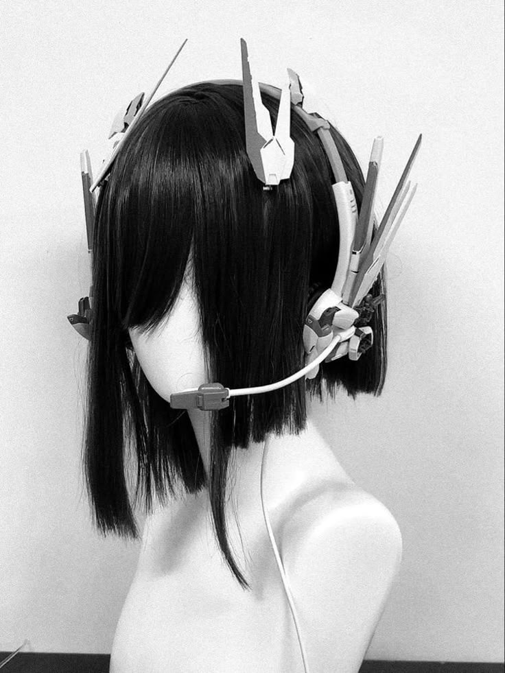 Mecha Headset, Design A Character, Designing Characters, Most Creative Halloween Costumes, Halloween Costumes 2022, Style Cyberpunk, Cybercore Aesthetic, Cyberpunk Clothes, Streetwear For Men