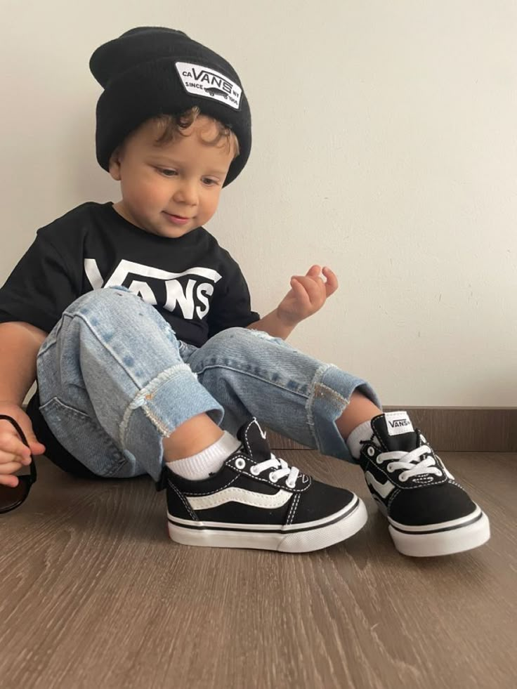 Boy Autumn Outfit, Mom And Son Outfits, Baby Boy Outfits Swag, Boys Fall Outfits, Toddler Boy Fashion, Baby Style