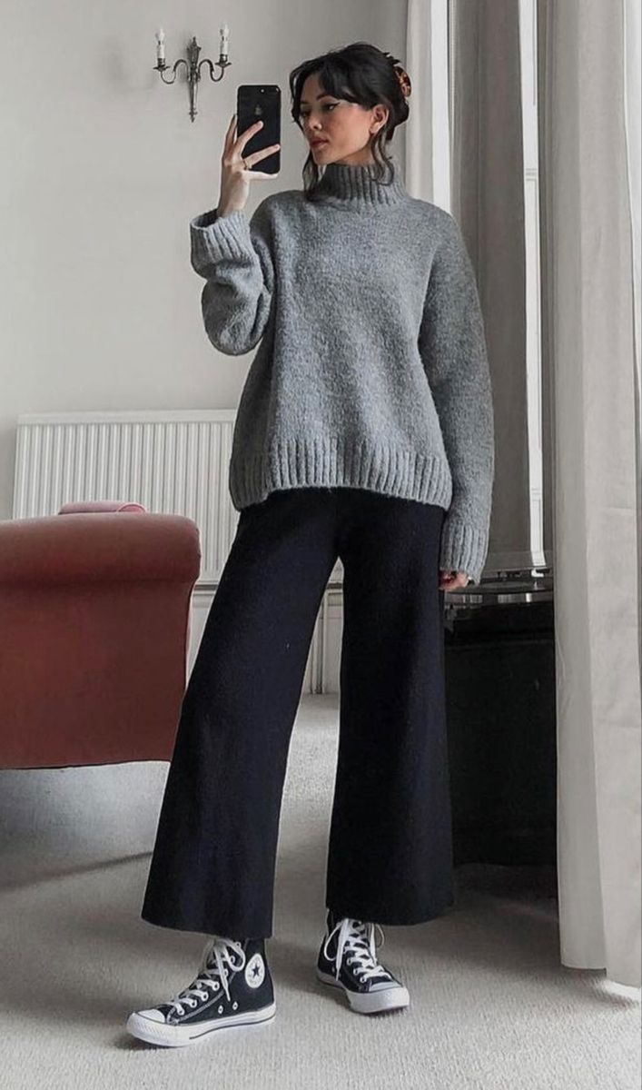 Grey Mock Neck Outfit, Turtle Neck Jumper Outfit, 8 Degree Weather Outfit, Colorful Turtleneck Outfit, Loose Fall Outfits, Gray Jumper Outfit, Dark Grey Outfits For Women, Gray Pullover Outfit, Comfy Dark Academia Outfit